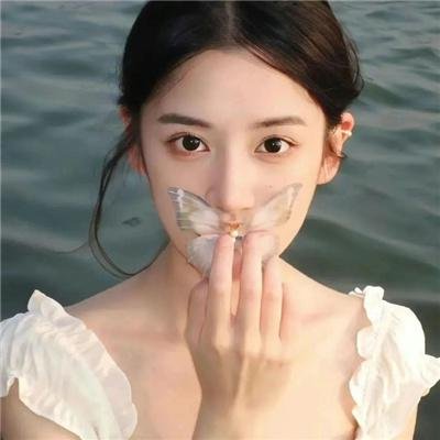 玛丽莲有深黑之眸